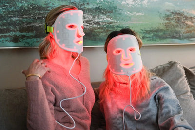 The Benefits of Blue and Red Light Therapy for Oily Skin