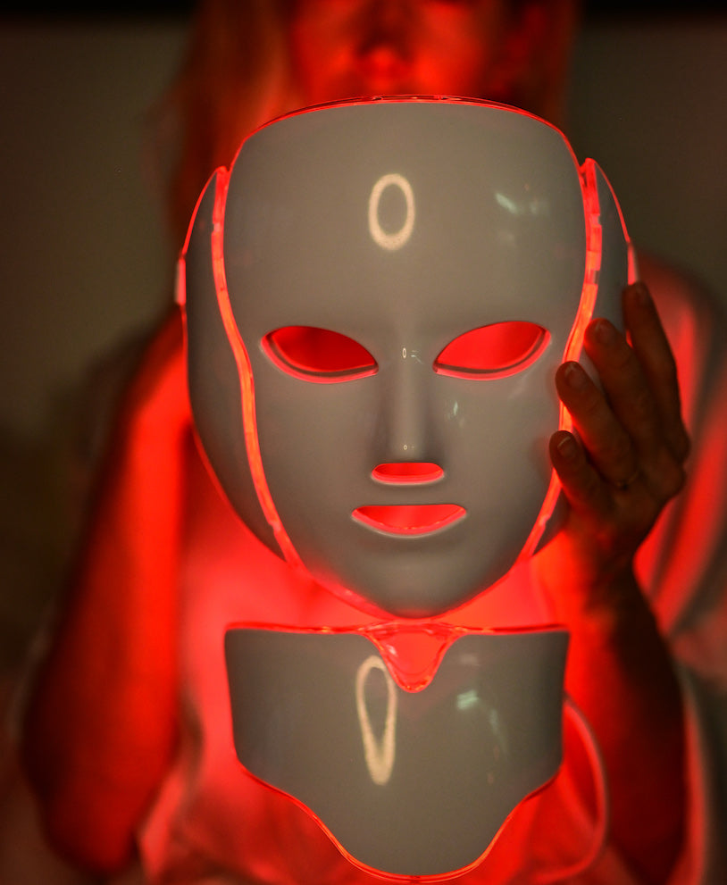 How does red light therapy work?